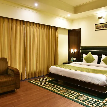 Indraprastha Resort Dalhousie Exterior photo